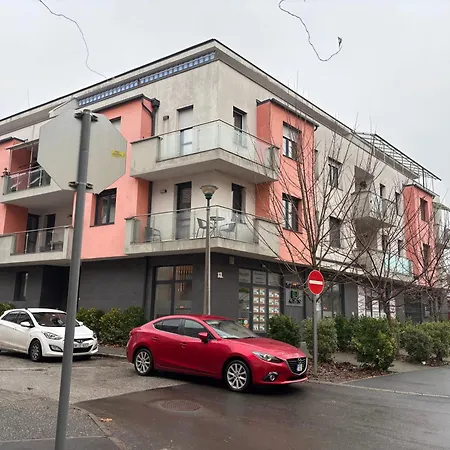 2bedrooms Flat *